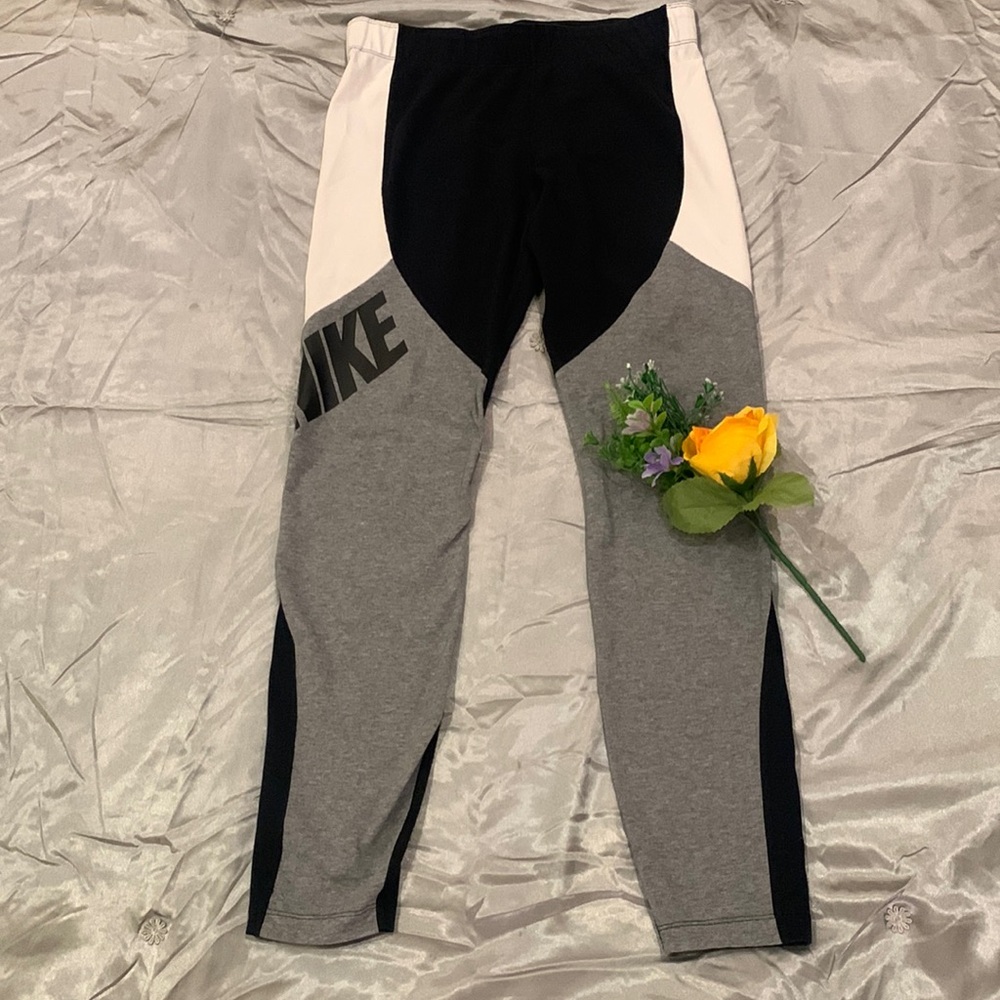 🌹Nike • Very Comfortable Workout Gym Tights Leggings